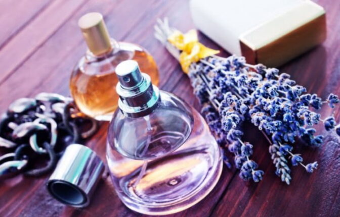 كيفية صنع العطر في المنزل؛ تعرف معنا على أهم الطرق خطوة بخطوة 2 كيفية صنع عطر طبيعي في المنزل