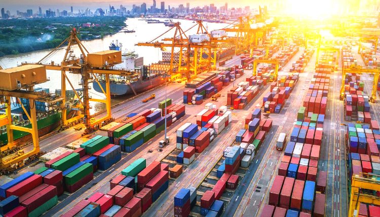 كيفية الربح من موقع علي بابا؛ باتباع أهم 6 خطوات للاستيراد 3 المنتجات التي تقوم شركة علي بابا بعرضها يمكنك الاختيار من بينها ثم تسويقها