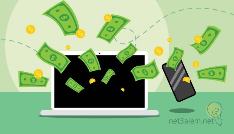 الربح من موقع write me؛ أبرز 10 خطوات للكتابة عليه وتحقيق الكسب 3 ضوابط الربح من موقع write me، صورة لاب توب يخرج من شاشته نقود ورقية ومعدنية