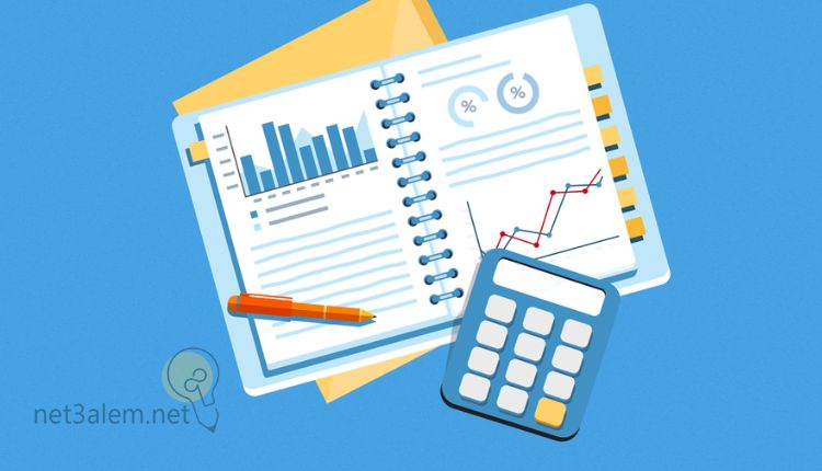 تكلفة مشروع مصنع أكواب ورقية: صورة كراسة بها مخططات بيانية وقلم وآلة حاسبة