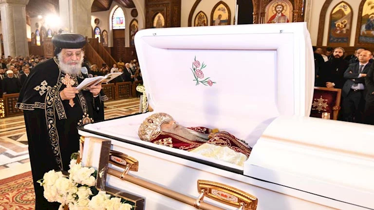 20 صورة.. صلوات تجنيز الأنبا باخوميوس في الكاتدرائية المرقس 2 20 صورة.. صلوات تجنيز الأنبا باخوميوس في الكاتدرائية المرقس