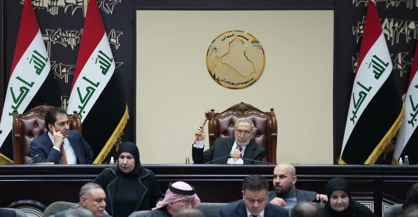 "أساءت للبرلمان".. المندلاوي يدعو لاجتماع عاجل بعد تصريحات المشهداني بشأن تعطيل المجلس 2 "أساءت للبرلمان".. المندلاوي يدعو لاجتماع عاجل بعد تصريحات المشهداني بشأن تعطيل المجلس