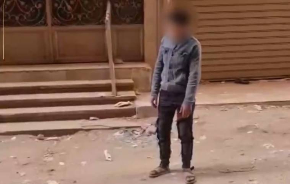 أشبه بحركات «الزومبي».. فيديو لشابين يثير ذعر المصريين - أخبار السعودية 4 أشبه بحركات «الزومبي».. فيديو لشابين يثير ذعر المصريين - أخبار السعودية