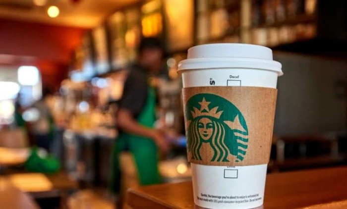 أمريكا... حكم قضائي بإلزام ستاربكس بدفع تعويض 50 مليون دولار لزبون بعدما انسكب عليه الشاي وتشوهت أعضاؤه التناسلية 2 أمريكا... حكم قضائي بإلزام ستاربكس بدفع تعويض 50 مليون دولار لزبون بعدما انسكب عليه الشاي وتشوهت أعضاؤه التناسلية