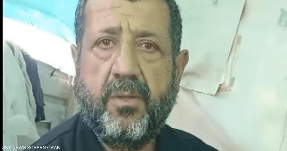 أوراق ثبوتية.. كشف حقيقة فيديو "رجل من فلول الأسد في حميميم" 3 أوراق ثبوتية.. كشف حقيقة فيديو "رجل من فلول الأسد في حميميم"