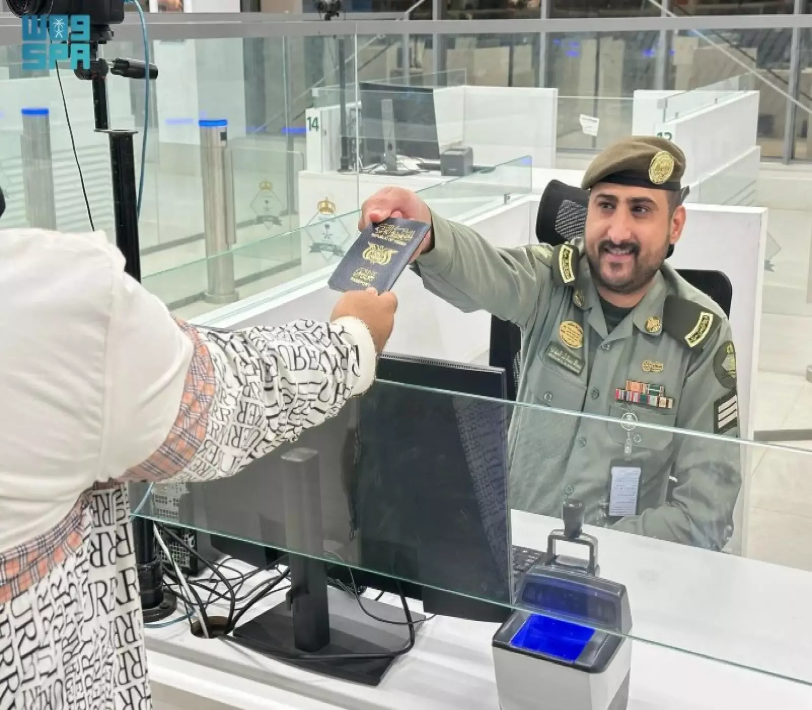 إعلان رسمي هام من الجوازات السعودية بشأن استقبال المسافرين اليمنيين عبر منفذ الوديعة البري في رمضان 6 إعلان رسمي هام من الجوازات السعودية بشأن استقبال المسافرين اليمنيين عبر منفذ الوديعة البري في رمضان