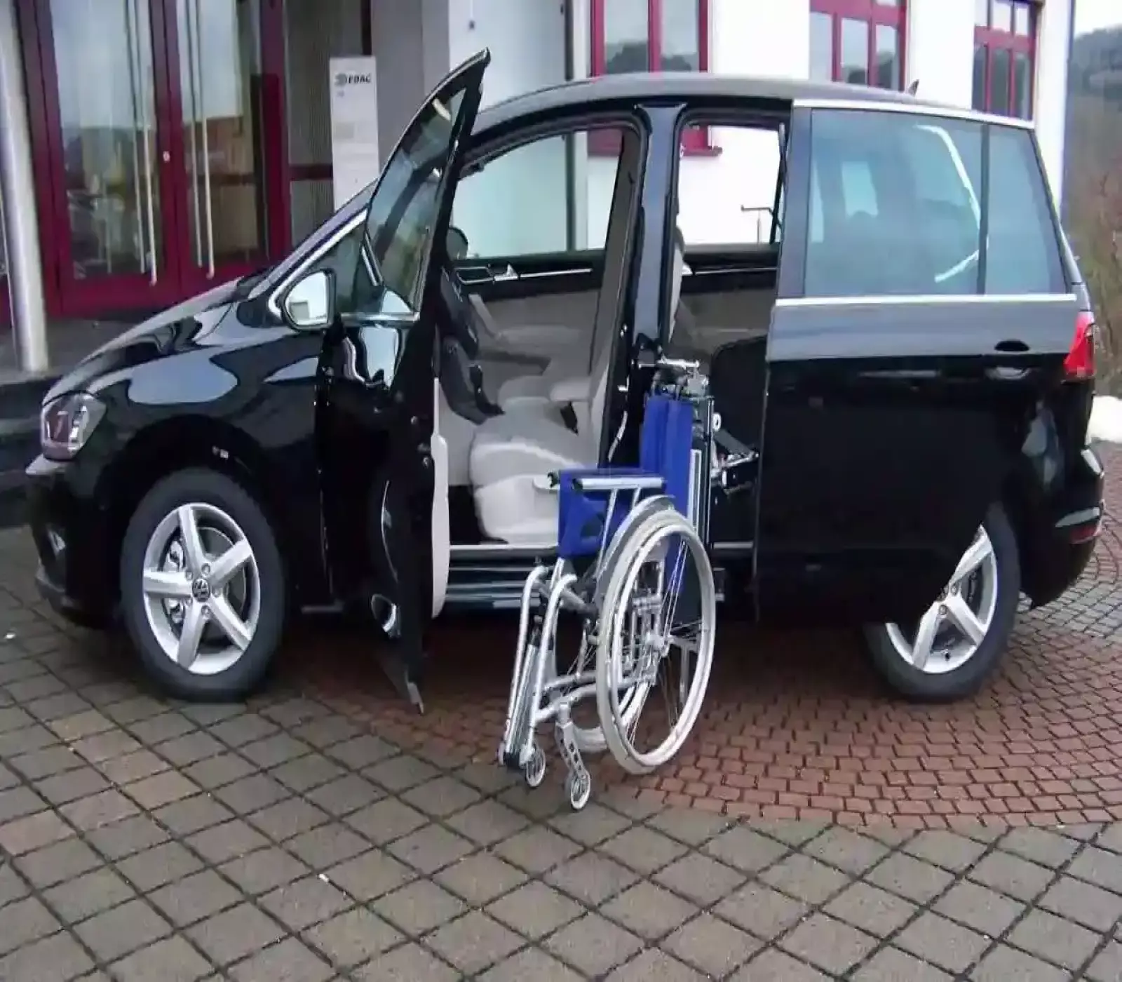 اخيراً انتهت المعاناة .. كل ما تحتاج معرفته عن استحقاق الإعانة المالية لذوي الاحتياجات 2 اخيراً انتهت المعاناة .. كل ما تحتاج معرفته عن استحقاق الإعانة المالية لذوي الاحتياجات