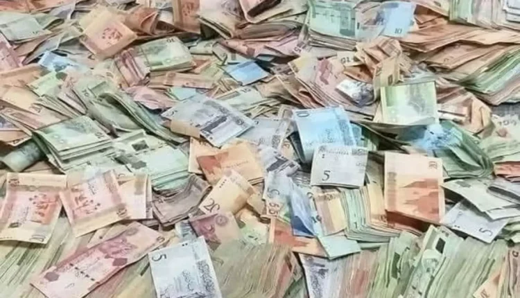 اصطياد 100 مليون ريال سعودي من حوالات المغتربين اليمنيين في المملكة قبل وصولها إلى اليمن..!