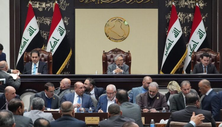 البرلمان العراقي يعقد جلسته برئاسة المشهداني ويوصي التربية بإعادة العمل بنظام المحاولات