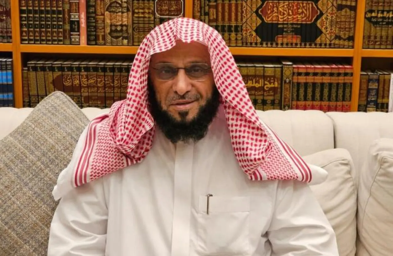 الداعية السعودي عائض القرني يعتذر عن تعزيته للحويني 4 الداعية السعودي عائض القرني يعتذر عن تعزيته للحويني