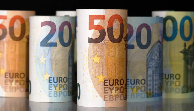 انخفاض جديد في سعر اليورو مقابل الدرهم المغربي يثير تساؤلات المتداولين .. هل هو فرصة للشراء أم البيع؟