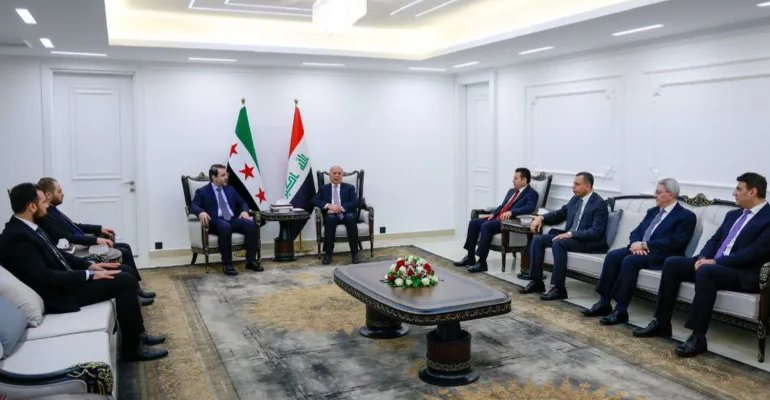 بإشراف السوداني وعضوية الخنجر.. العراق يشكل خلية أزمة لضبط أمن الحدود مع سوريا 4 بإشراف السوداني وعضوية الخنجر.. العراق يشكل خلية أزمة لضبط أمن الحدود مع سوريا