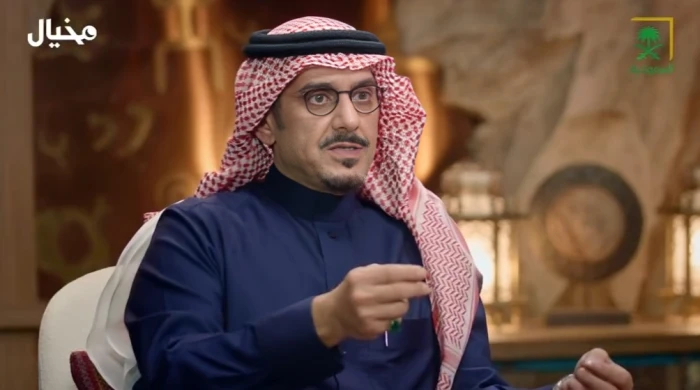 بالفيديو.. نواف بن سعد يكشف تفاصيل قضيته بشأن تغريدة عبداللطيف بخاري التي كتب فيها "ترتيبات دنيئة" 3 بالفيديو.. نواف بن سعد يكشف تفاصيل قضيته بشأن تغريدة عبداللطيف بخاري التي كتب فيها "ترتيبات دنيئة"