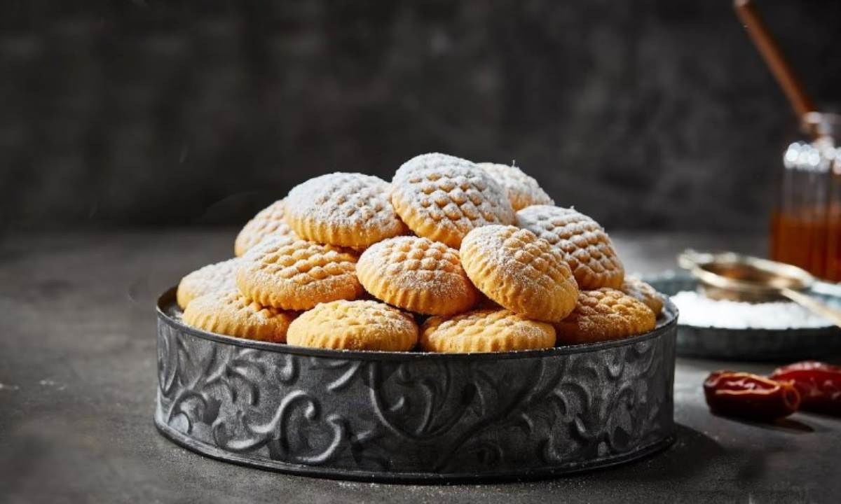 “تبدأ من 195 جنيهًا”.. اسعار كحك ابو عادل 2025 تشكيلة فاخرة من البسكويت والبيتي فور والغريبة