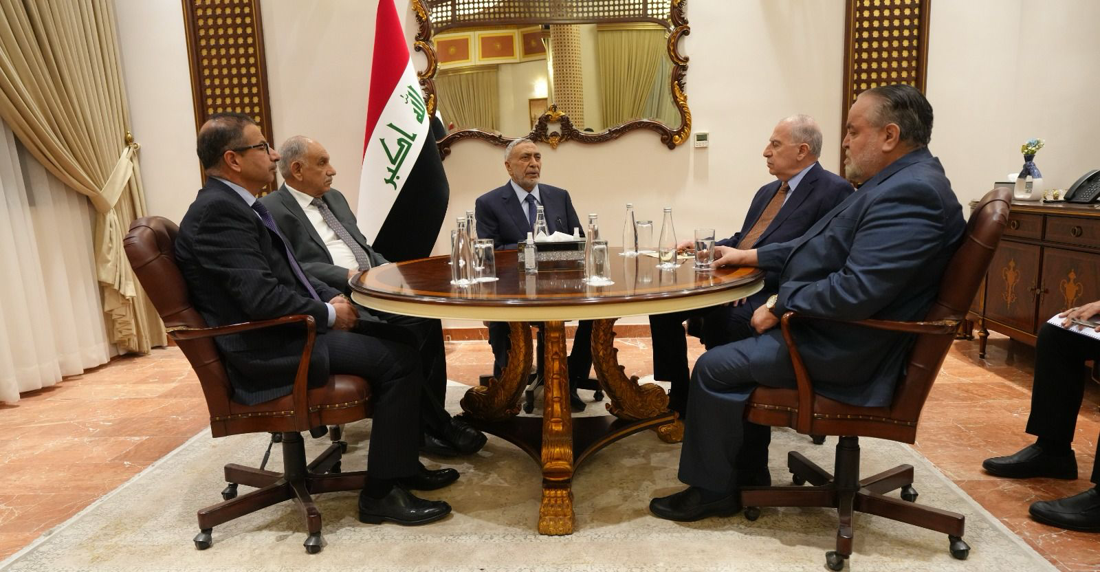 تحديات العراق والانتخابات على طاولة "الملأ" برئاسة المشهداني 5 تحديات العراق والانتخابات على طاولة "الملأ" برئاسة المشهداني