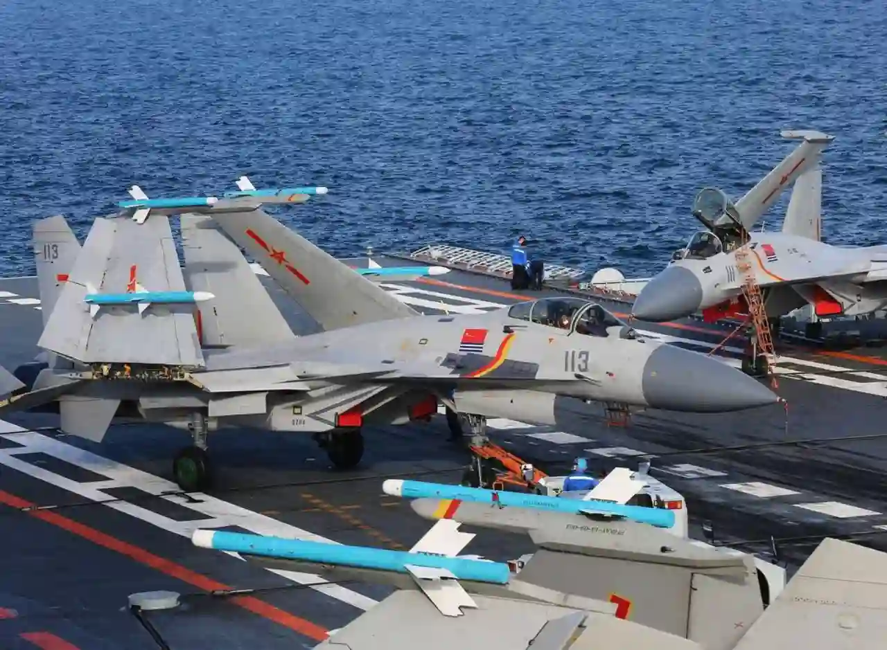 تحطم مقاتلة J-15 تابعة للبحرية الصينية خلال تدريب في مقاطعة هاينان (فيديو) 3 طائرة J-15 الصينية