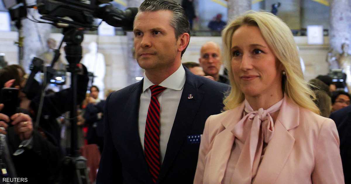 تقرير: وزير الدفاع الأميركي اصطحب زوجته إلى "اجتماعات حساسة"