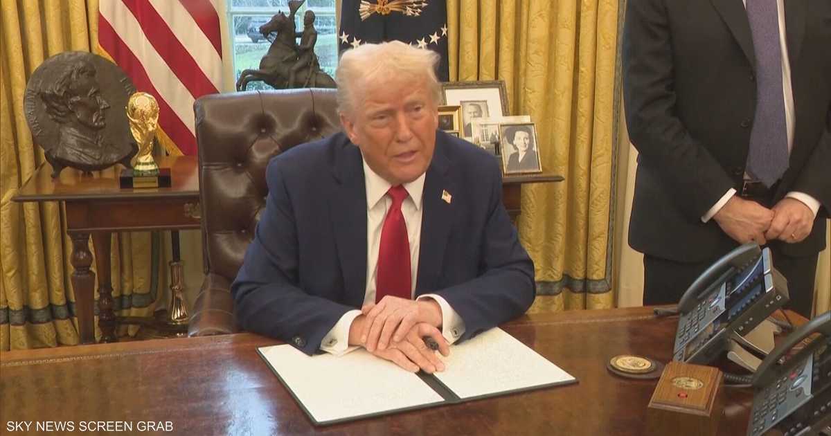 جمارك السيارات.. ترامب يثير غضبا عالميا وتراجع أسهم الشركات 3 جمارك السيارات.. ترامب يثير غضبا عالميا وتراجع أسهم الشركات