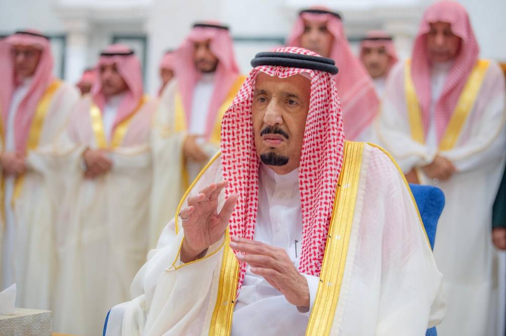 خادم الحرمين الشريفين يؤدي صلاة عيد الفطر في قصر السلام بجدة - أخبار السعودية 4 خادم الحرمين الشريفين يؤدي صلاة عيد الفطر في قصر السلام بجدة - أخبار السعودية