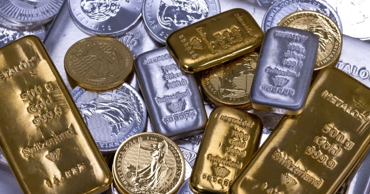 رسوم ترمب المرتقبة تُشعل أسواق الذهب والفضة في نيويورك 5 أسعار الذهب تنخفض مع تحول تركيز الأسواق إلى توقعات الفائدة في 2025