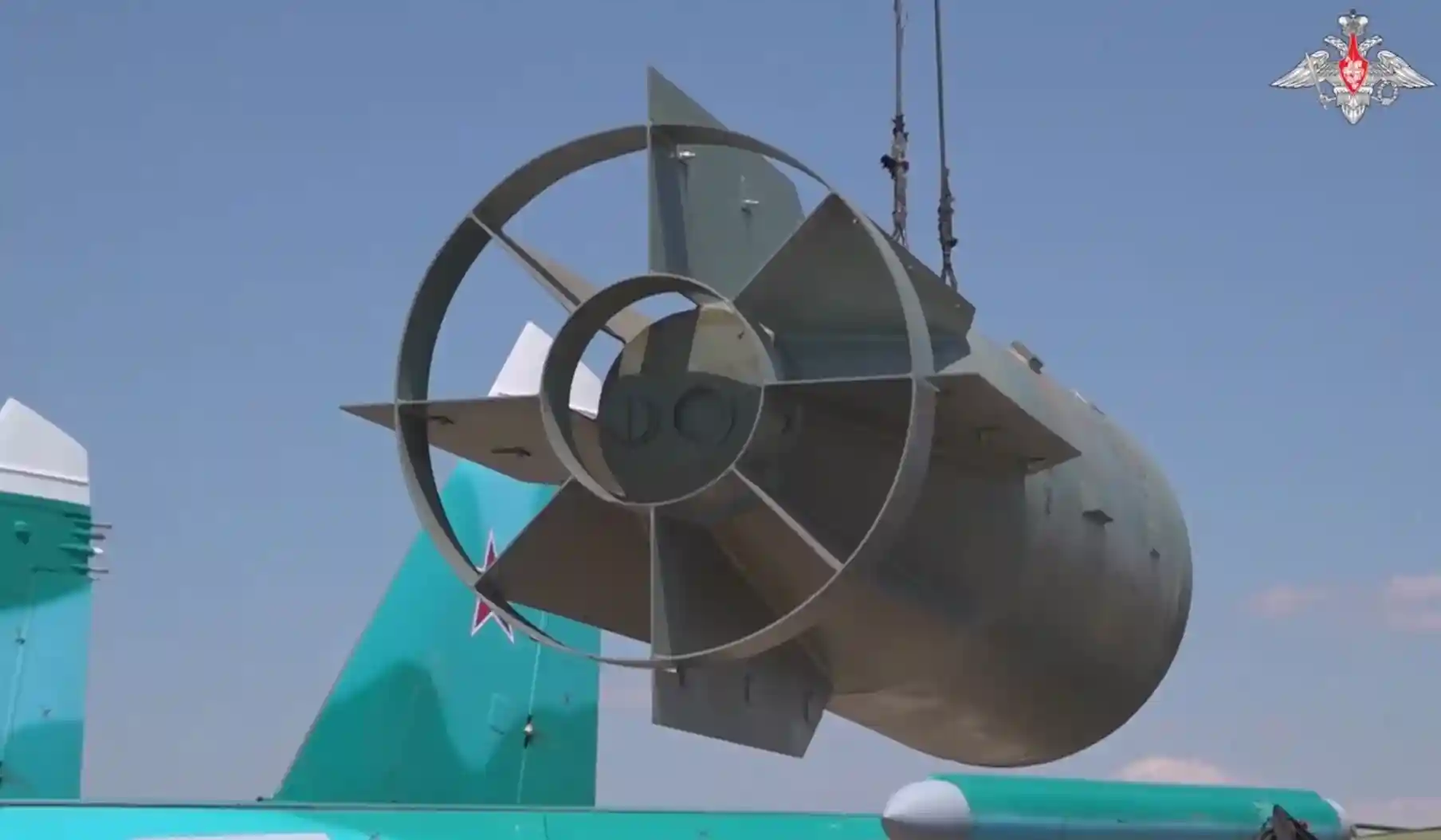 روسيا تستخدم "قنبلة القيصر" في ضربات عالية التأثير على مواقع أوكرانية 5 روسيا تستخدم "قنبلة القيصر" في ضربات عالية التأثير على مواقع أوكرانية