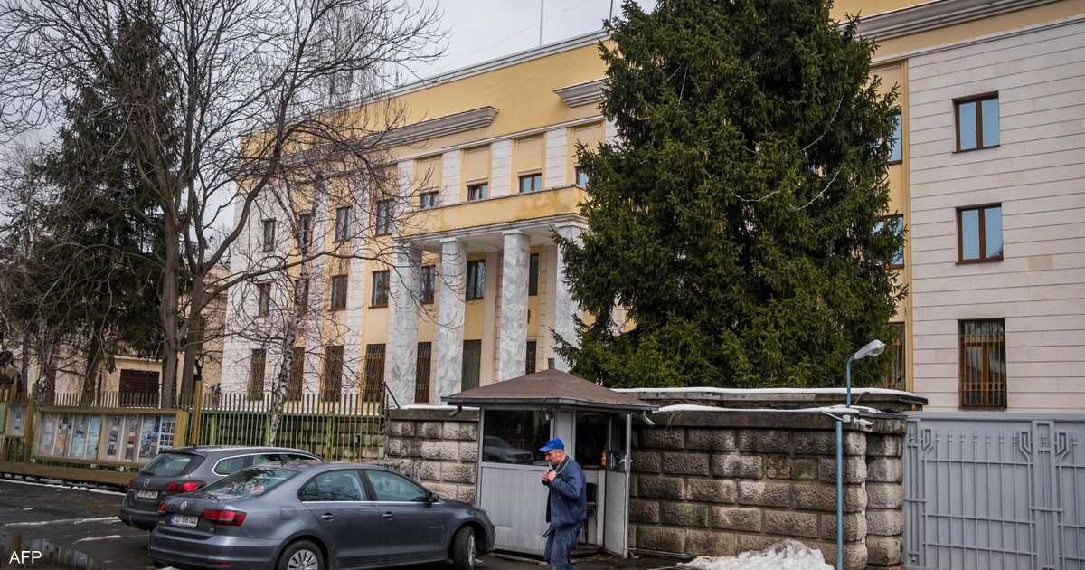 رومانيا تطرد الملحق العسكري الروسي ونائبه 2 رومانيا تطرد الملحق العسكري الروسي ونائبه