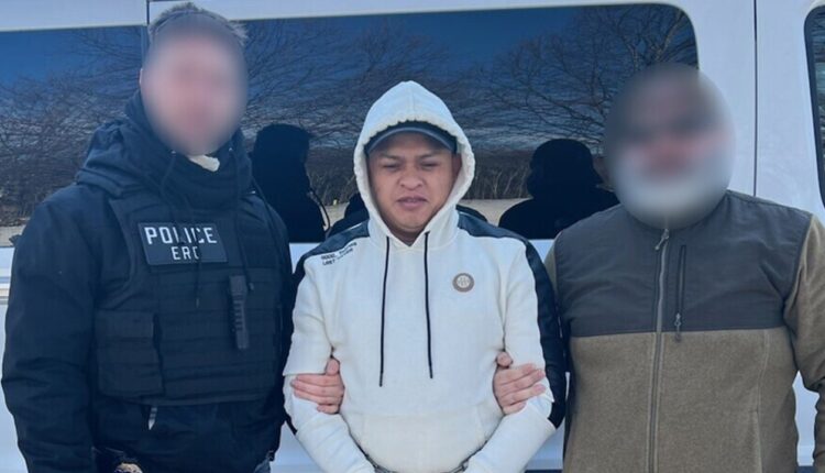 سبق ترحيله رجل غواتيمالي أدين بجرائم الولايات المتحدة القبض عليه في نيويورك