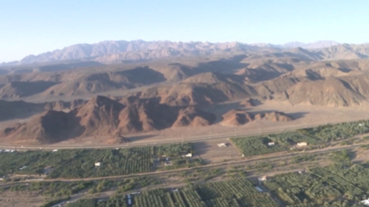 فريق يستكشف معالم المدينة المنورة التاريخية بطائرات رياضية.. فيديو 5 لوغان بول يتحدى حارس ميسي: سأهزمك وميسي سيخسر القضية.. فيديو