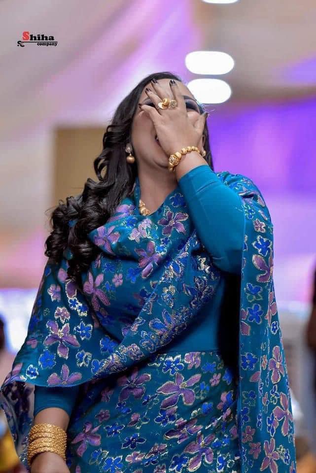 في تسجيل صوتي قامت بنشره.. ضحكات الفنانة هدى عربي تثير ضجة واسعة وتتصدر "الترند" 5 في تسجيل صوتي قامت بنشره.. ضحكات الفنانة هدى عربي تثير ضجة واسعة وتتصدر "الترند"