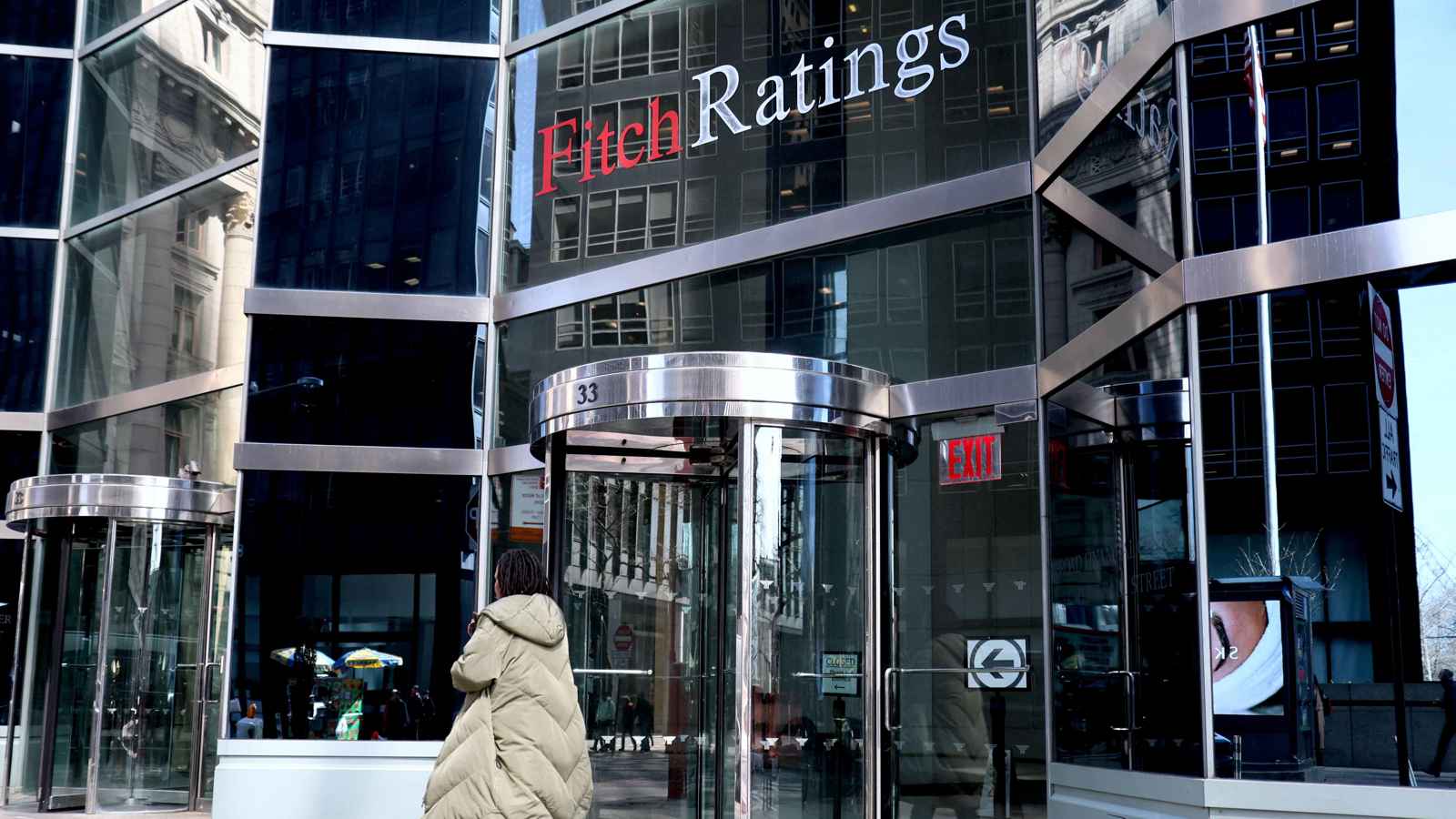 «فيتش»: تأثير الرسوم الجمركية الأميركية يظهر في البيانات الاقتصادية 4 «فيتش»: تأثير الرسوم الجمركية الأميركية يظهر في البيانات الاقتصادية