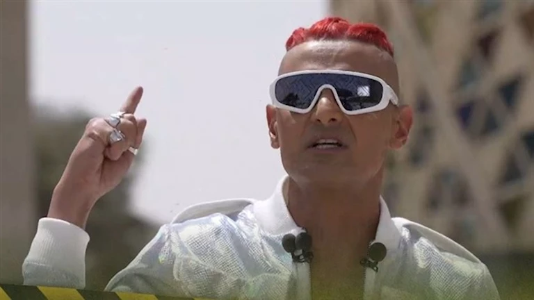 "قبل وبعد".. شاهد ما فعله رامز جلال في ضيوف برنامجه "رامز إي 2 "قبل وبعد".. شاهد ما فعله رامز جلال في ضيوف برنامجه "رامز إي