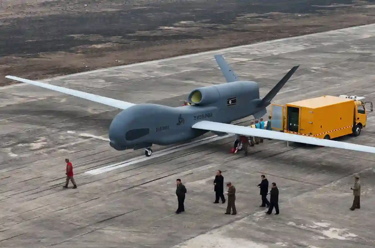 كوريا الشمالية تكشف عن نسخة طبق الأصل من طائرة التجسس الأمريكية RQ-4B Global Hawk