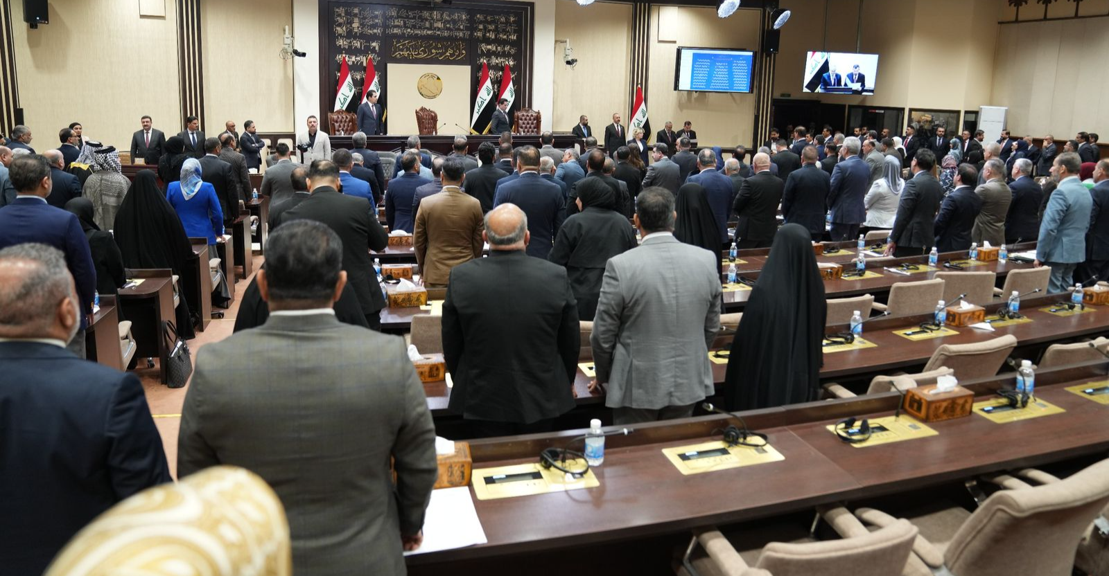لجنة الامن تطالب برفع قانون الحشد من جدول الأعمال للبرلمان 5 لجنة نيابية خاصة: عمليات فساد "خطيرة" في عقارات الدولة العراقية وسنحاسب المتورطين