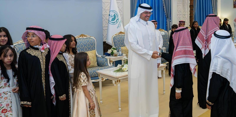 محافظ الأحساء يشارك أبناءه الأيتام مأدبة الإفطار - أخبار السعودية 2 محافظ الأحساء يشارك أبناءه الأيتام مأدبة الإفطار - أخبار السعودية