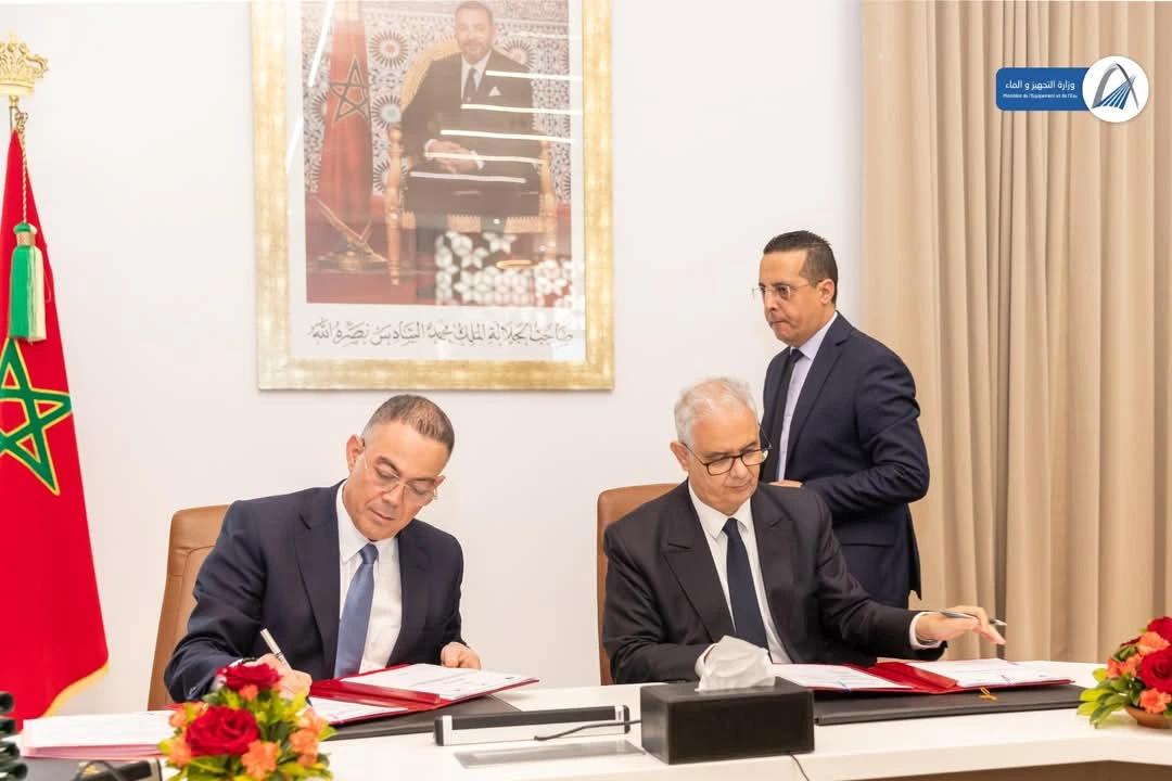 محاولة المغرب لتخفيف الازدحام ".. تفاصيل إبرام اتفاقية الطريق السيار القاري الدار البيضاء الرباط بميزانية 1,2 مليار درهم 3 محاولة المغرب لتخفيف الازدحام “.. تفاصيل إبرام اتفاقية الطريق السيار القاري الدار البيضاء الرباط بميزانية 1,2 مليار درهم