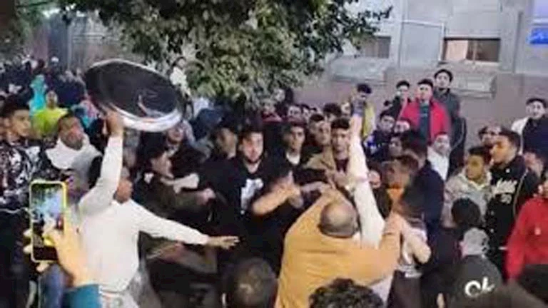 مشاجرة صواني السحور.. ماذا حدث داخل أشهر مطعم فول في رمسيس؟| 2 مشاجرة صواني السحور.. ماذا حدث داخل أشهر مطعم فول في رمسيس؟|