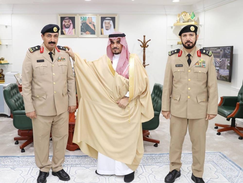 نائب أمير نجران يُقلد مساعد قائد حرس الحدود ومدير العمليات بالمنطقة رتبة لواء - أخبار السعودية 2 نائب أمير نجران يُقلد مساعد قائد حرس الحدود ومدير العمليات بالمنطقة رتبة لواء - أخبار السعودية