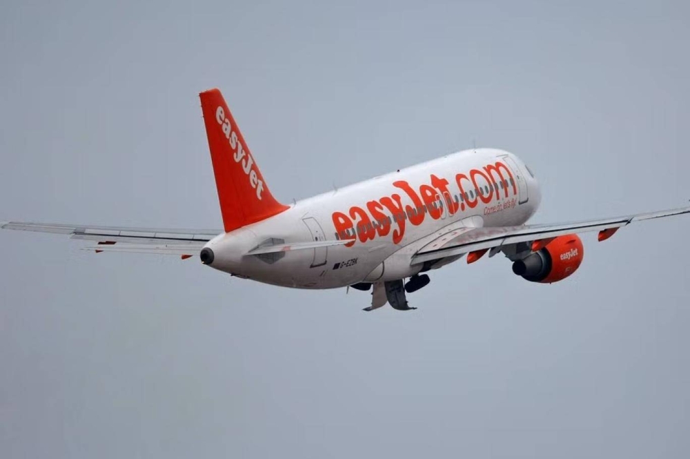 هبوط اضطراري بسبب «The Karate Kid» ! - أخبار السعودية 3 هبوط اضطراري بسبب «The Karate Kid» ! - أخبار السعودية