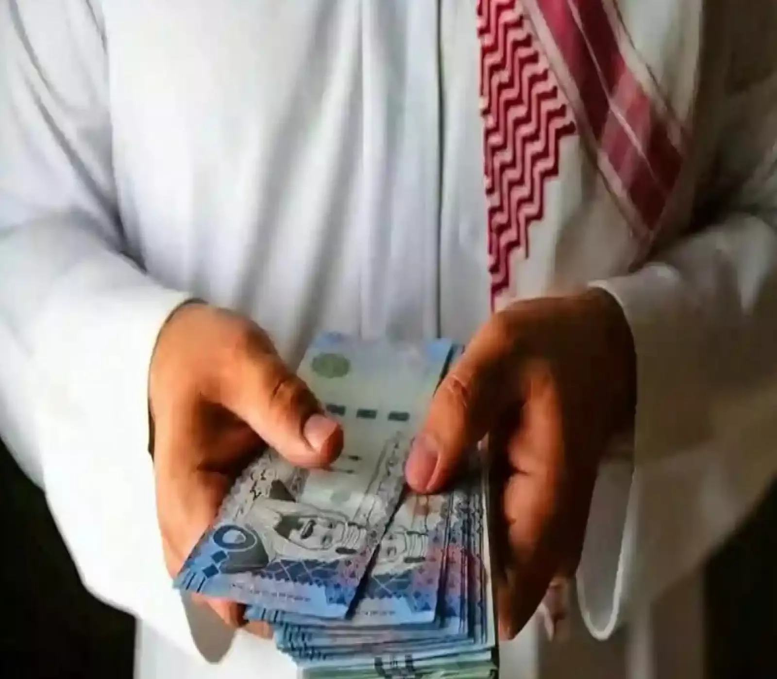 وزارة المالية السعودية تعلن عن تغيير جديد في موعد صرف رواتب شهر مارس 2025 لجميع موظفي المملكة 2 وزارة المالية السعودية تعلن عن تغيير جديد في موعد صرف رواتب شهر مارس 2025 لجميع موظفي المملكة