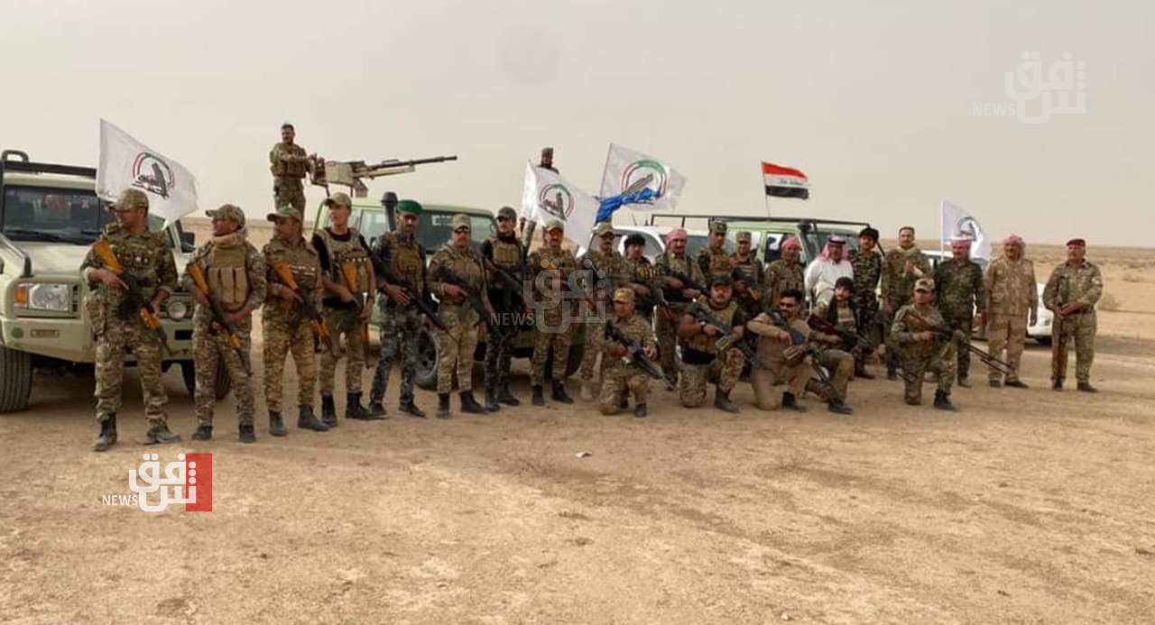 آمر فوج بالحشد يساوم مقاتليه: 15 بطاقة ناخب مقابل عدم قطع الرواتب 5 آمر فوج بالحشد يساوم مقاتليه: 15 بطاقة ناخب مقابل عدم قطع الرواتب