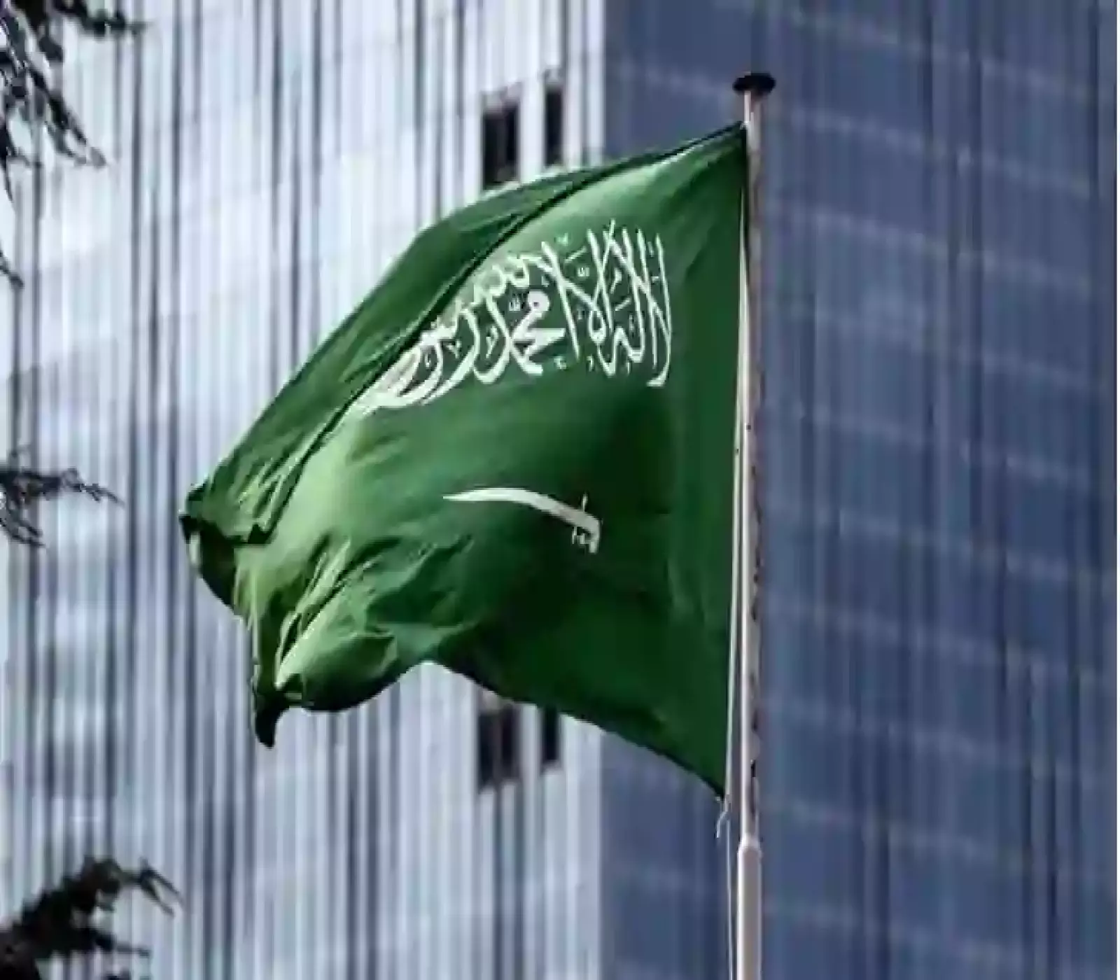 أرخص إقامة في الخليج .. السعودية تطلق عرضاً استثنائياً للوافدين.. تبدأ من 4000 ريال! 4 أرخص إقامة في الخليج .. السعودية تطلق عرضاً استثنائياً للوافدين.. تبدأ من 4000 ريال!