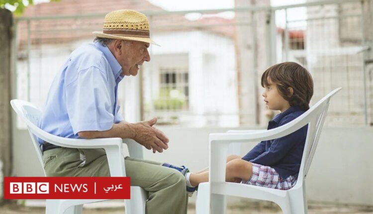 الجلوس والوقوف: اختبار بسيط يكشف عن تقدمك في السن