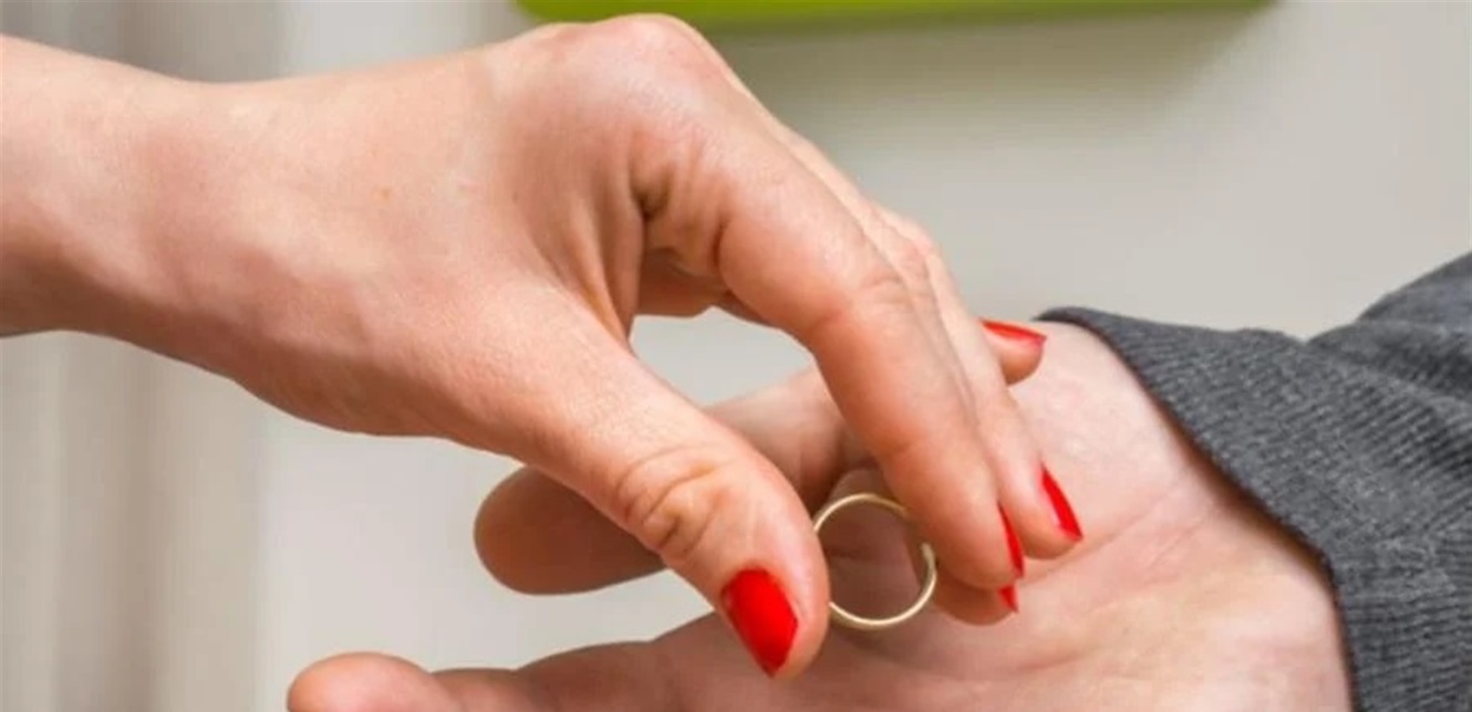 بعد 6 أشهر... فنانة شهيرة تعلن فسخ خطوبتها: قسمة ونصيب 4 Doc-P-1341361-638791192951417408.jpg