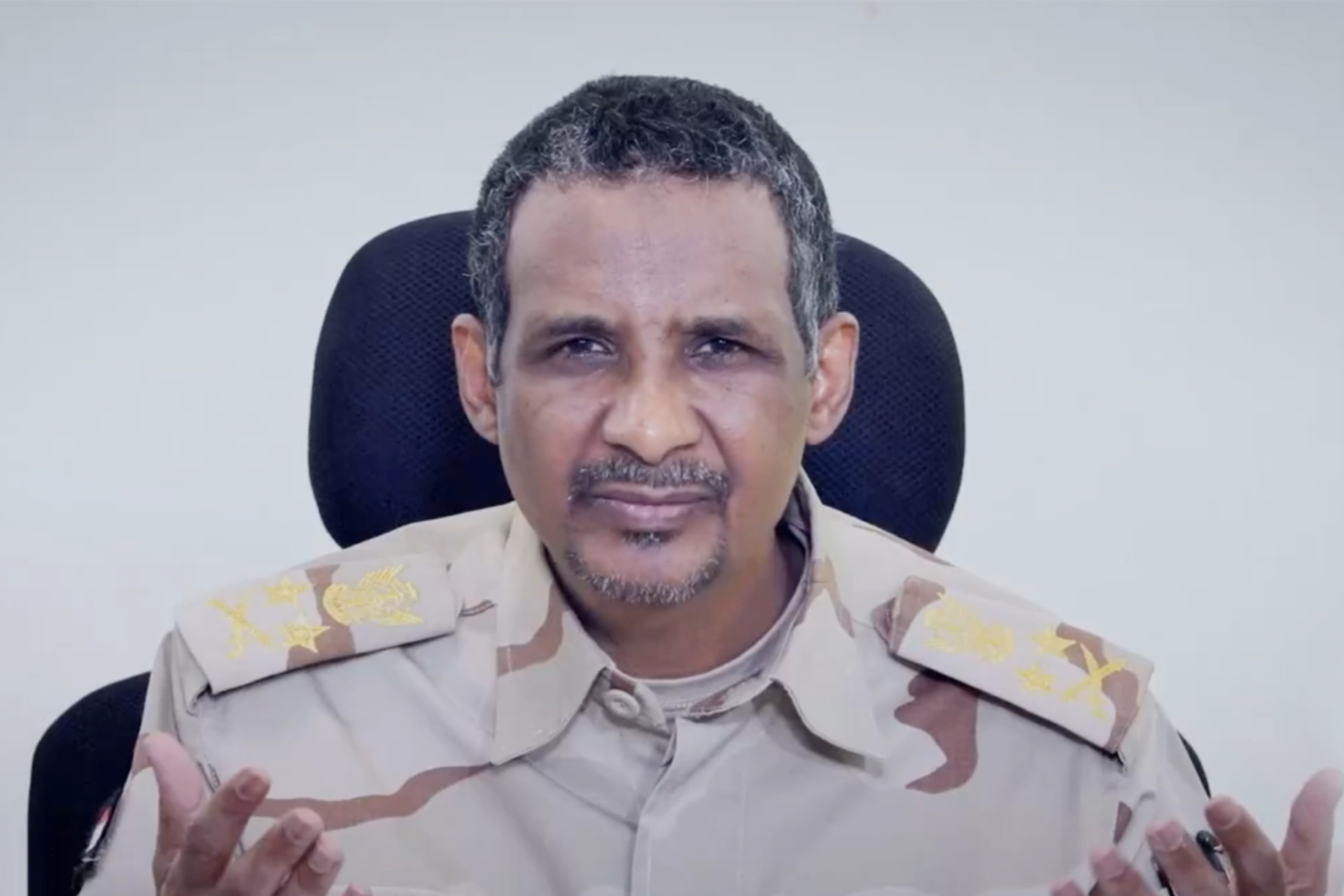 حميدتي يقر بانسحاب قواته من الخرطوم والبرهان يستبعد التفاوض | أخبار 4 حميدتي يقر بانسحاب قواته من الخرطوم والبرهان يستبعد التفاوض | أخبار