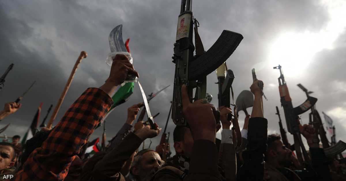 سلاح وقمح مسروق.. عقوبات أميركية ضد داعمي "الجمل" الحوثي 2 سلاح وقمح مسروق.. عقوبات أميركية ضد داعمي "الجمل" الحوثي