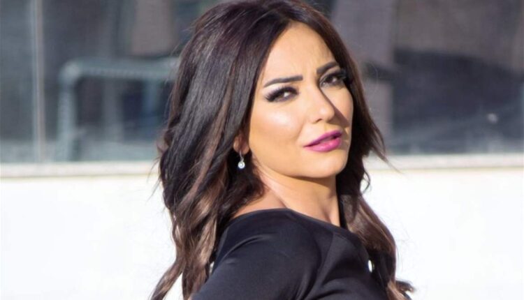 فيديو لـ امل عرفة من ساحة الامويين في دمشق يتصدر