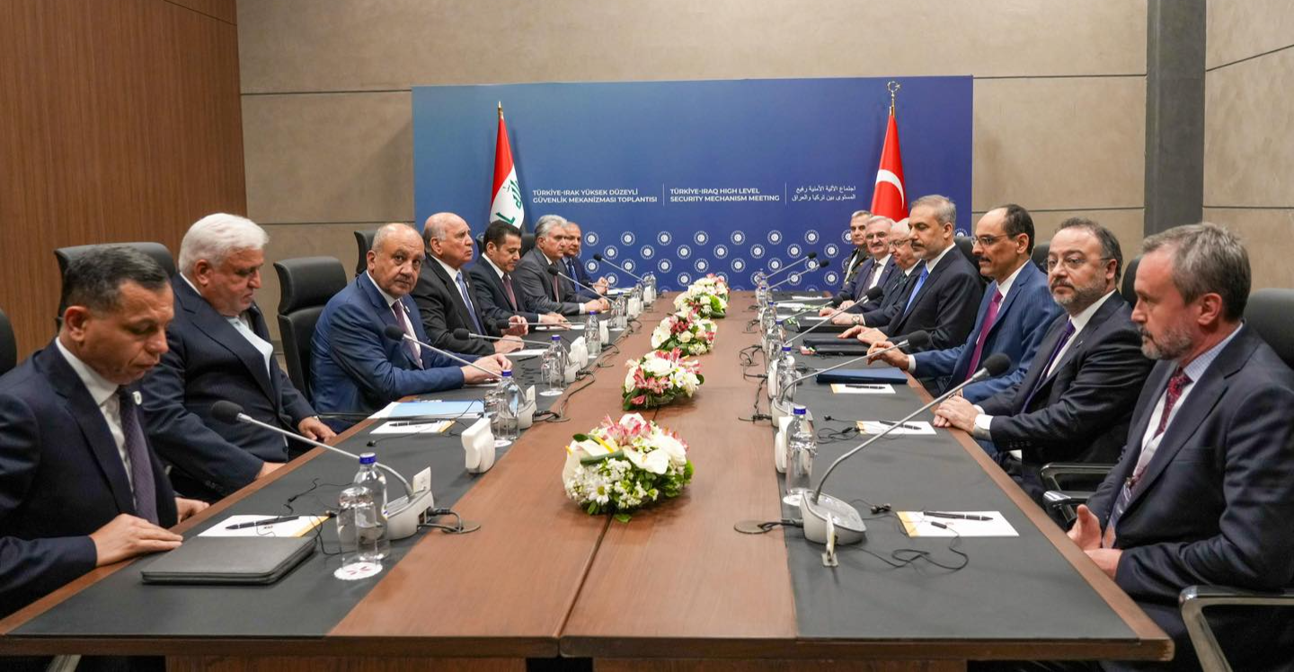 لُخص بـ9 نقاط.. قلق عراقي تركي "عميق" في بيان مشترك لـ"الآلية الأمنية" 3 لُخص بـ9 نقاط.. قلق عراقي تركي "عميق" في بيان مشترك لـ"الآلية الأمنية"