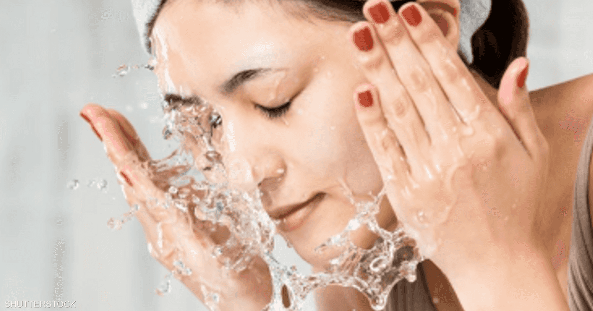 مخاطر غير متوقعة.. ماذا يحدث لبشرتك إذا لم تغسل وجهك ليلا؟ 3 مخاطر غير متوقعة.. ماذا يحدث لبشرتك إذا لم تغسل وجهك ليلا؟