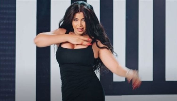 فضيحة راقصة الساحل ليندا مارتينو تهز السوشيال ميديا 3 صورة بها الراقصة ليندا مارتينو راقصة الساحل الشمالي ضمن الحديث عن فيديو سكس ليندا الراقصه