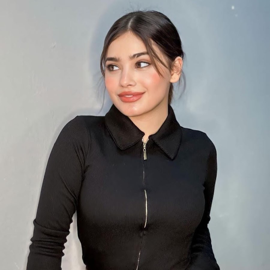 صورة بها الفتاة ساره مهند ضمن الحديث عن فضيحه ساره مهند سكس